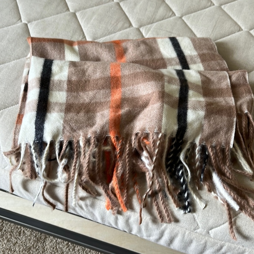 Pretty Persuasions scarf